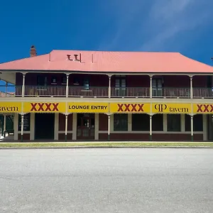 Queensport Tavern And Brisbane