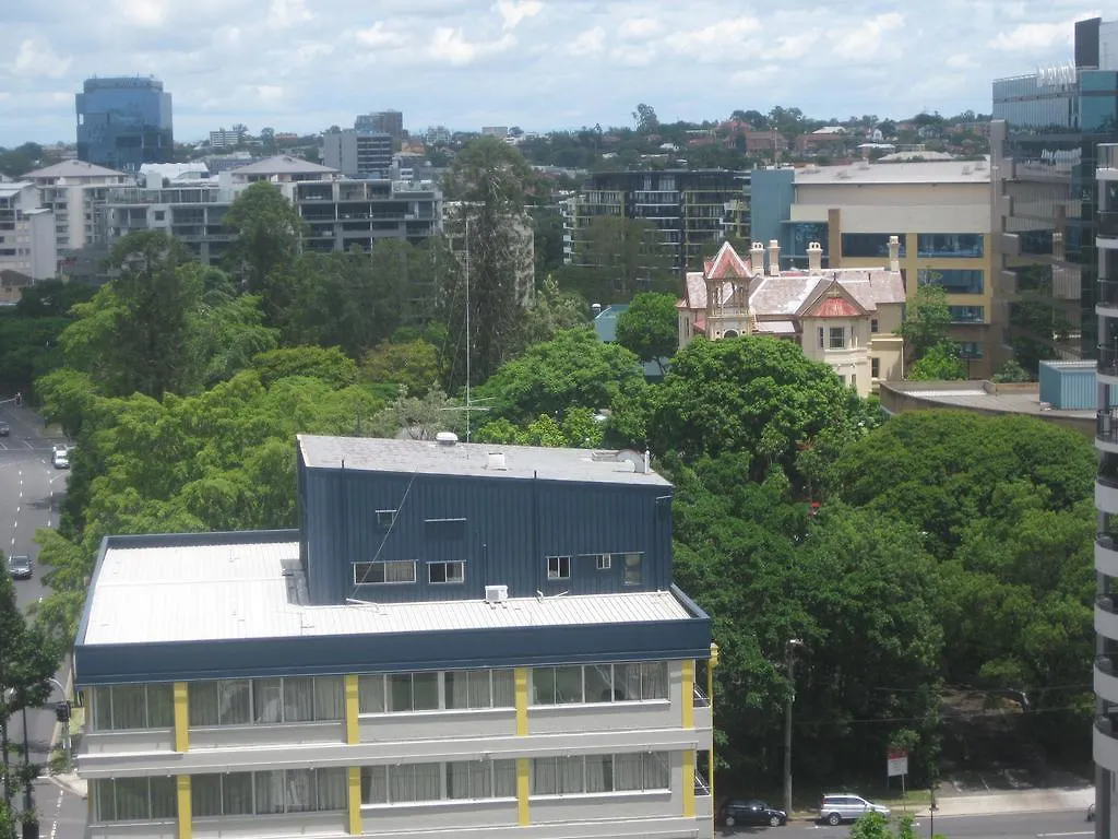 Fairthorpe Apartments Brisbane Aparthotel
